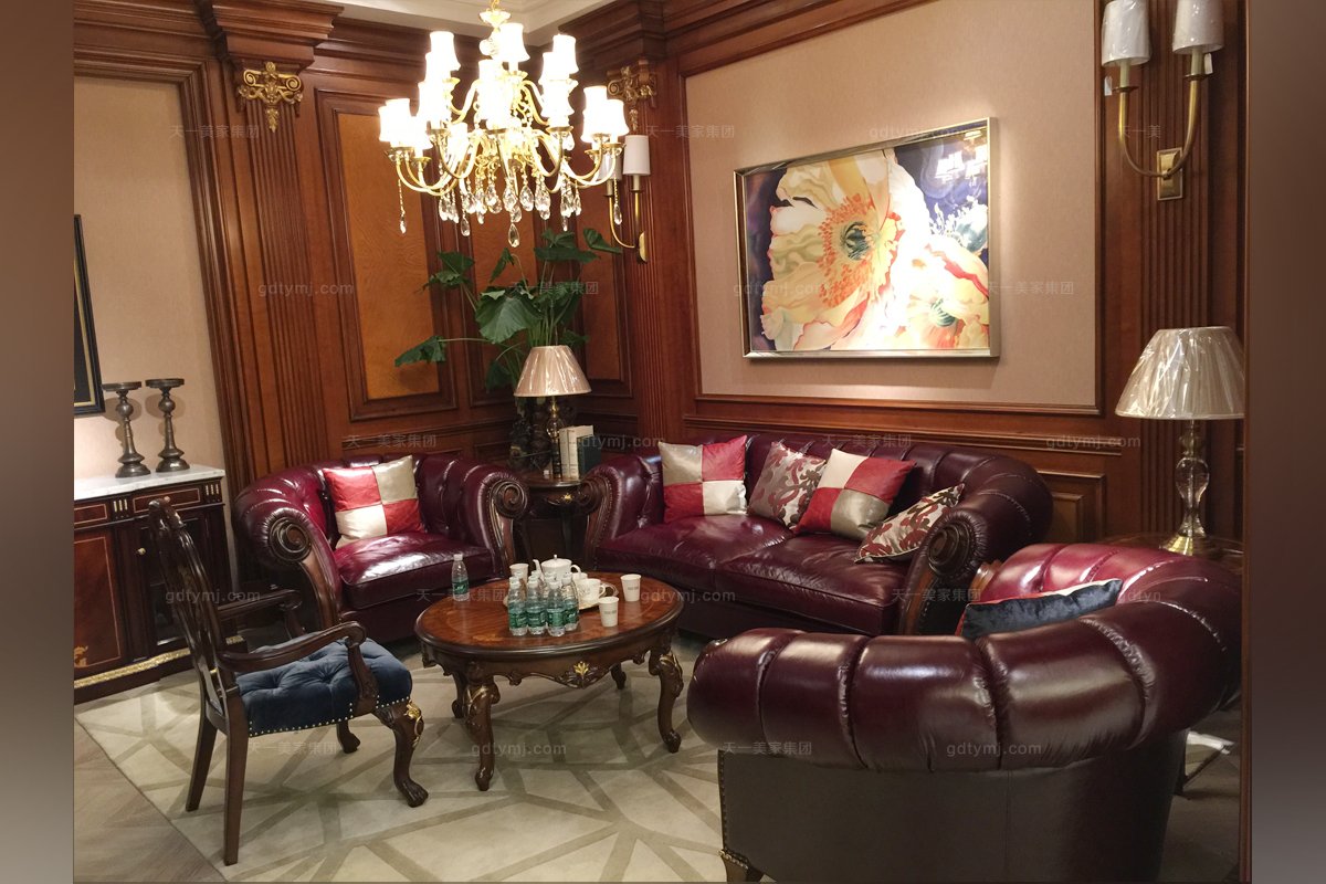 高端奢華新古典實(shí)木雕花扶手餐椅