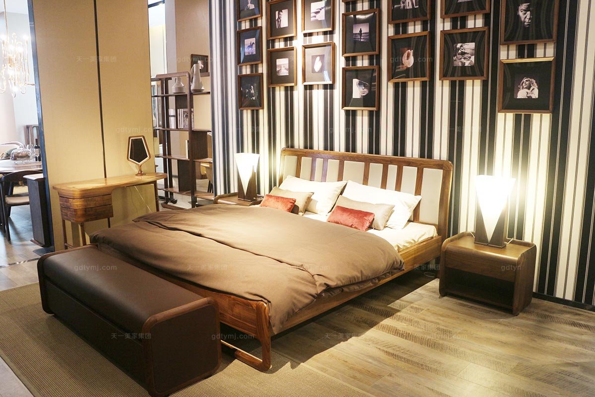 高端品牌實木現代皮質床尾凳