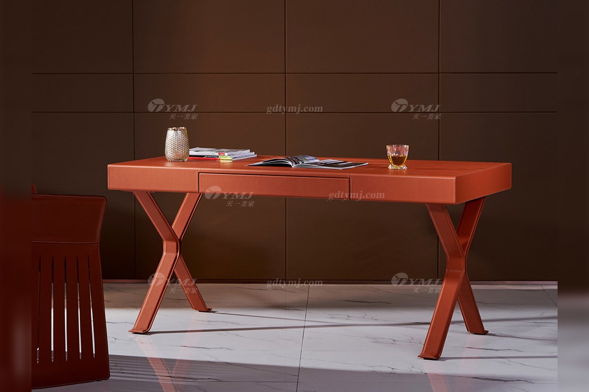 現代輕奢家具品牌別墅豪宅家具時尚橙色馬鞍皮藝+金屬書桌SZ-04書桌場景