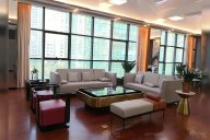 珠海崇峰一號現代高檔輕奢樣板間家具、軟裝飾品工程項目案例！