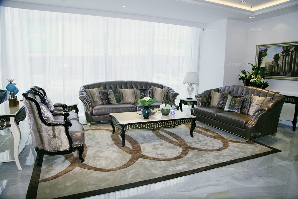 歐式客廳三位沙發